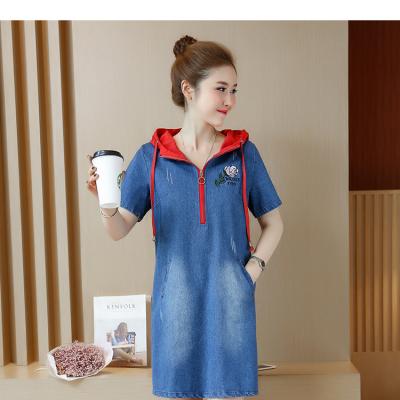 ĐẦM JEAN KIỂU PHỐI NÓN ĐỎ THÊU HOA HỒNG - NJ149